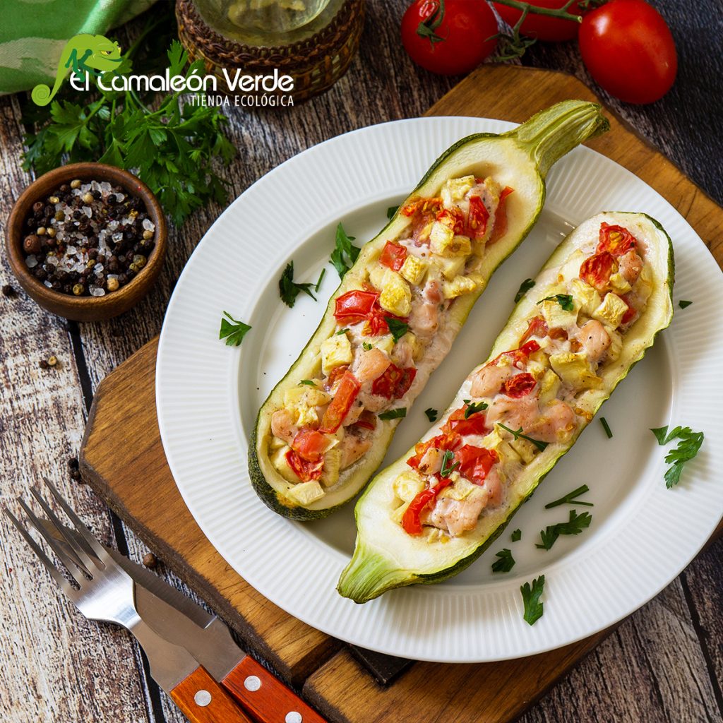 calabacín relleno de pollo y langostinos