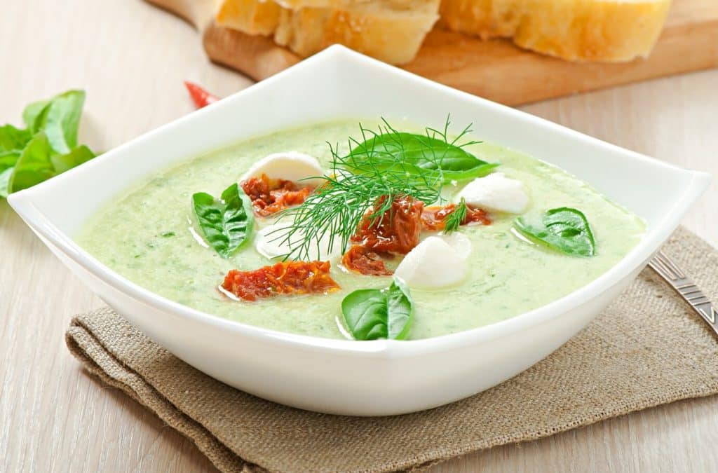 elcamaleonverde.com Cena Ligera de gazpacho de melón y pepino